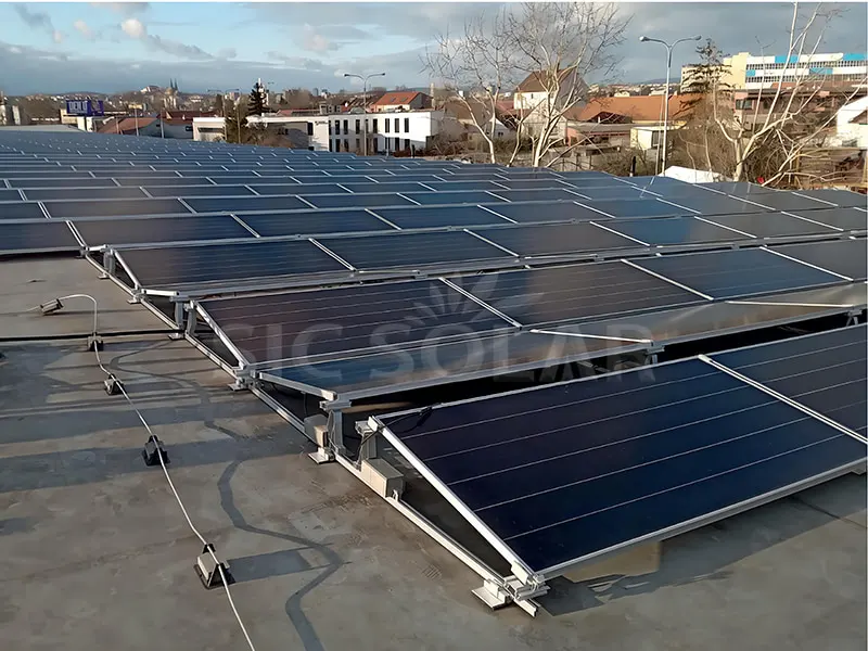 जर्मनी में 120KW पूर्व-पश्चिम सौर पैनल गिट्टी माउंटिंग सिस्टम