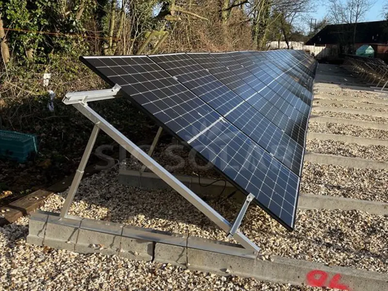 ज़मीन/सपाट छत के लिए 25KW सौर त्रिभुज माउंटिंग सिस्टम